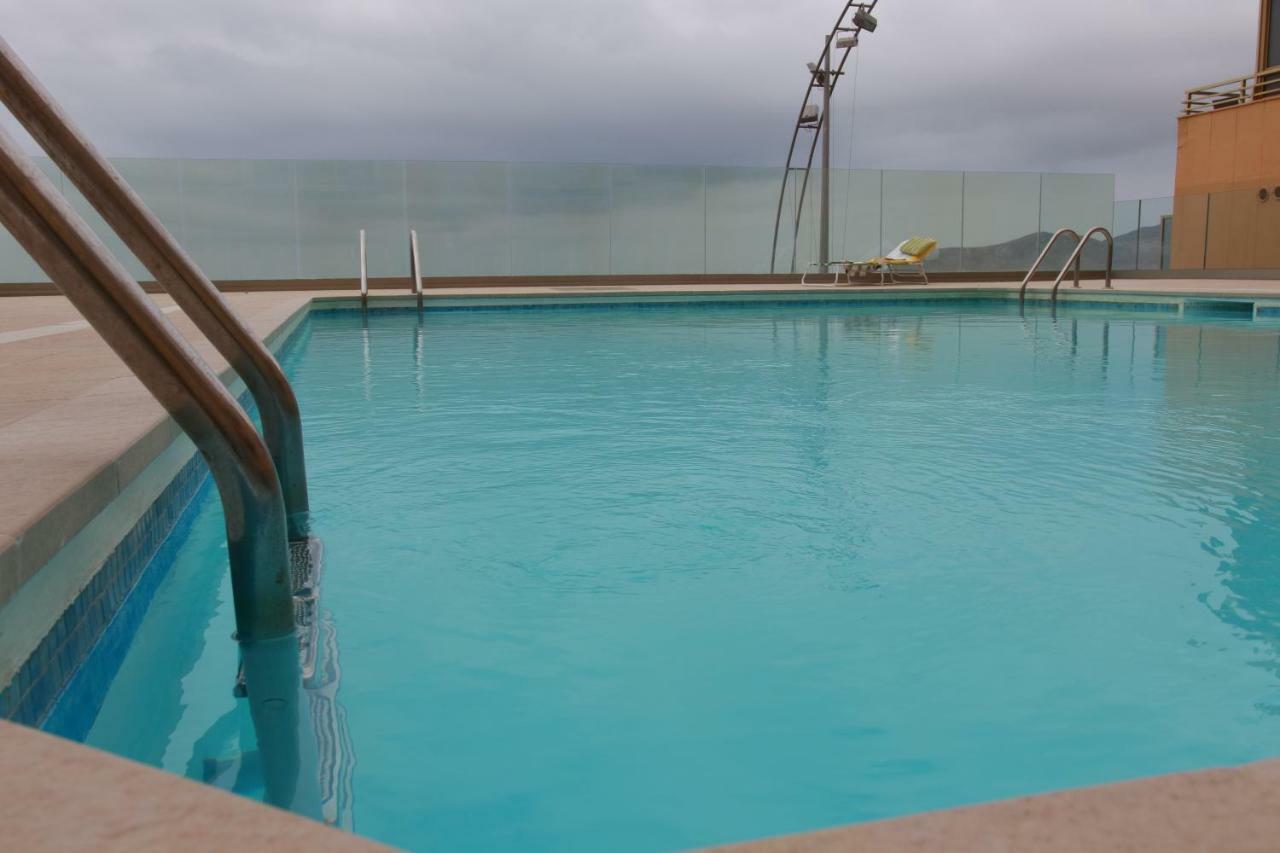 Piso Con Piscina Y Garaje En La Playa De Las Canteras Лас-Пальмас-де-Гран-Канария Экстерьер фото